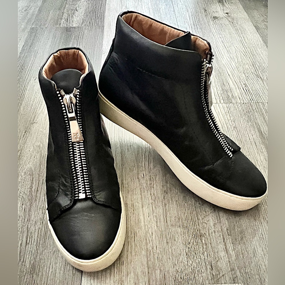 Lena by Frye double zip leather low top platform athletic shoes
